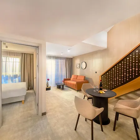 Hotel Moevenpick & 5*