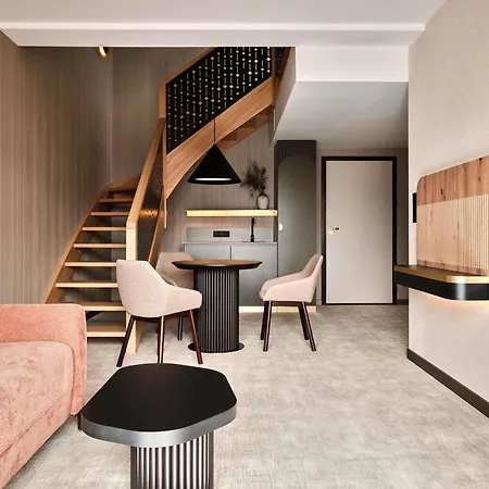 ホテル Moevenpick & 5*