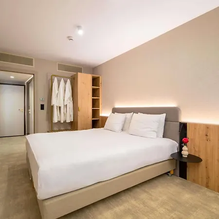 ホテル Moevenpick & カルパッチ