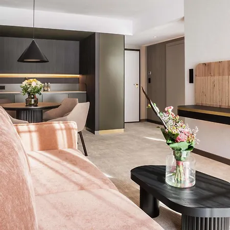 ホテル Moevenpick & 5*