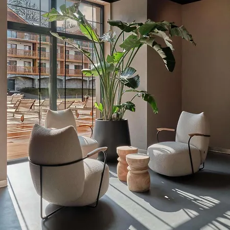 ホテル Moevenpick & カルパッチ