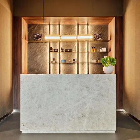 ホテル Moevenpick &